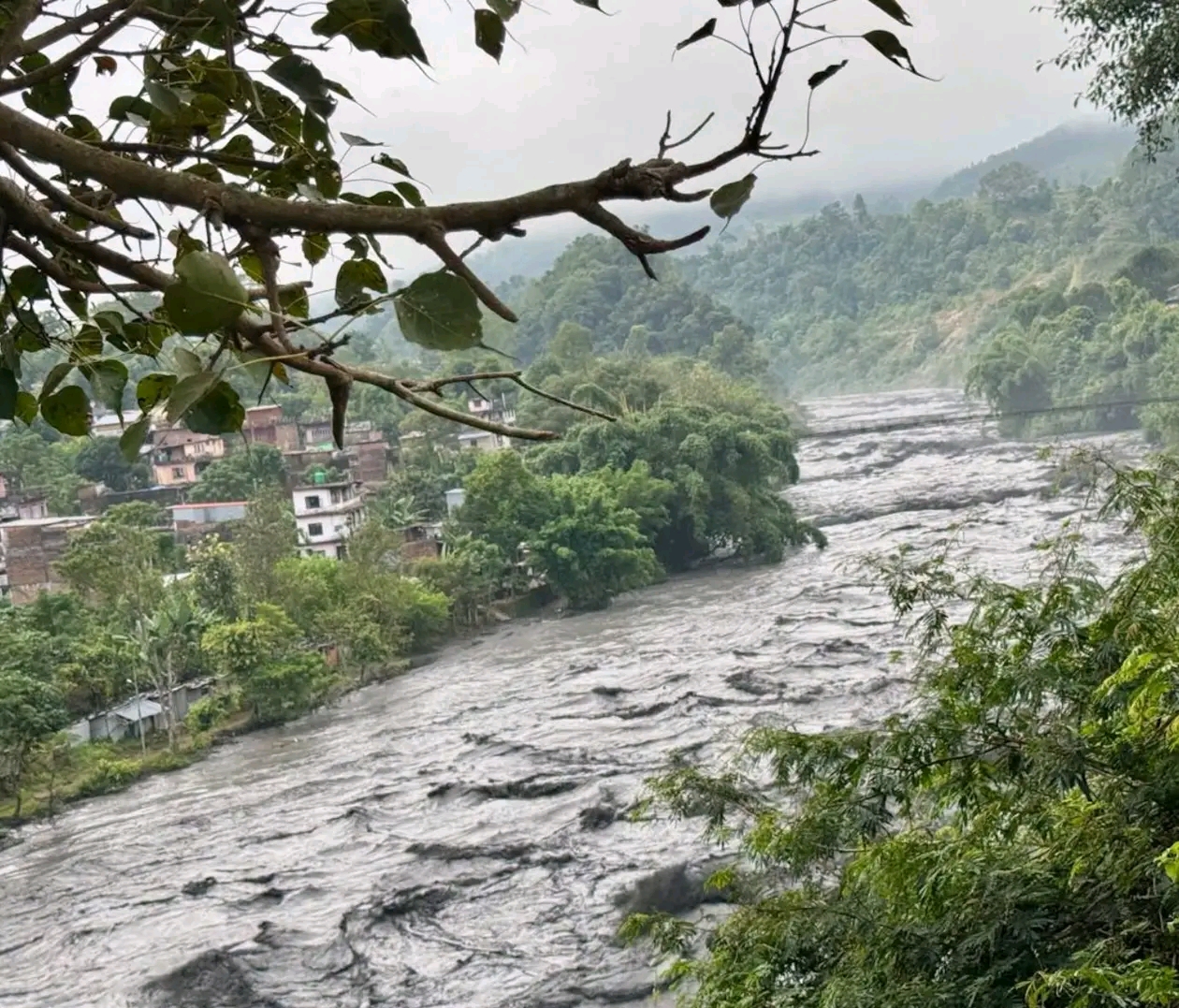 गोरखाको बुढीगण्डकीमा बाढी : खोला थुनिएर बनेको ड्याम फुट्दा ५ भेडीगोठ बगायो, ४७ जनाको उद्धार जारी